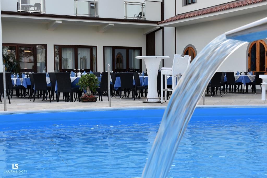 Hotel Riviera Azzurra Oliveri Exterior foto